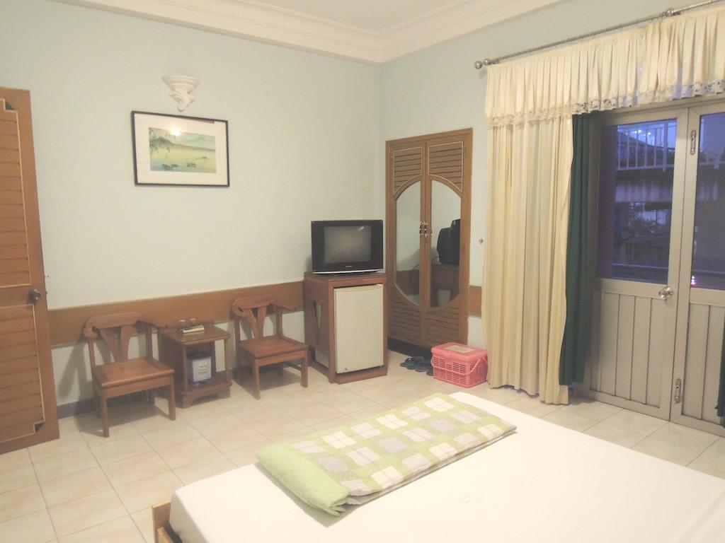 Phoenix Hotel Хюэ Экстерьер фото